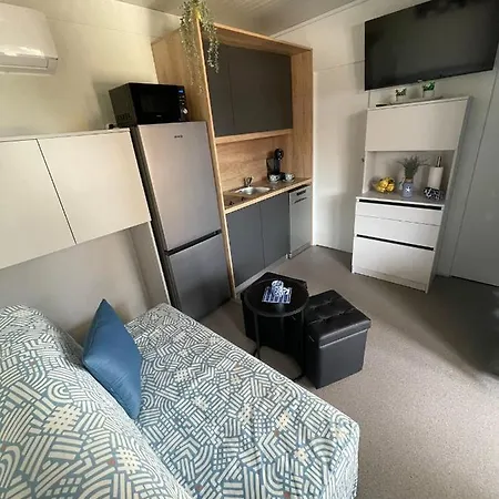 Zb Mobile Homes キャンプ場 プリヴラカ